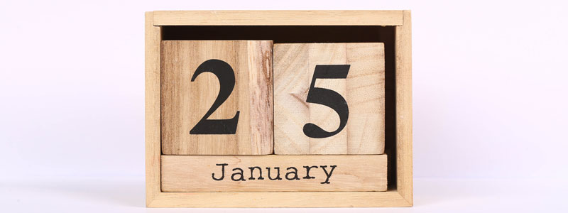 wooden january 25th calender stand 