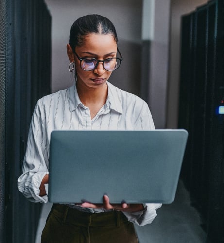 women using a computer