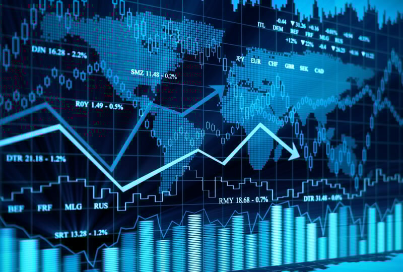 蓝色霓虹仪表盘在世界平面地图上显示图表。